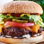 190524-classic-american-cheeseburger-ew-207p