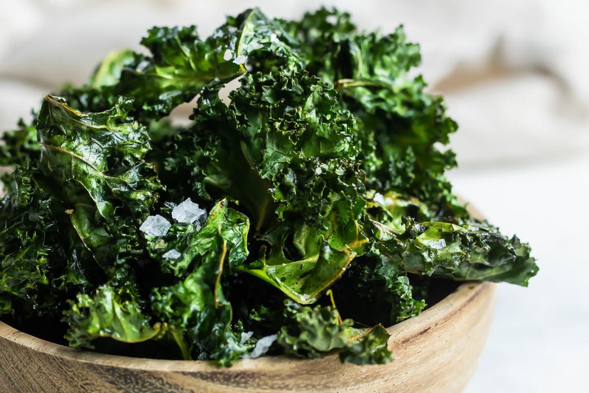 Crispy-Kale-Chips-Culinary-Hill-1200x800-1